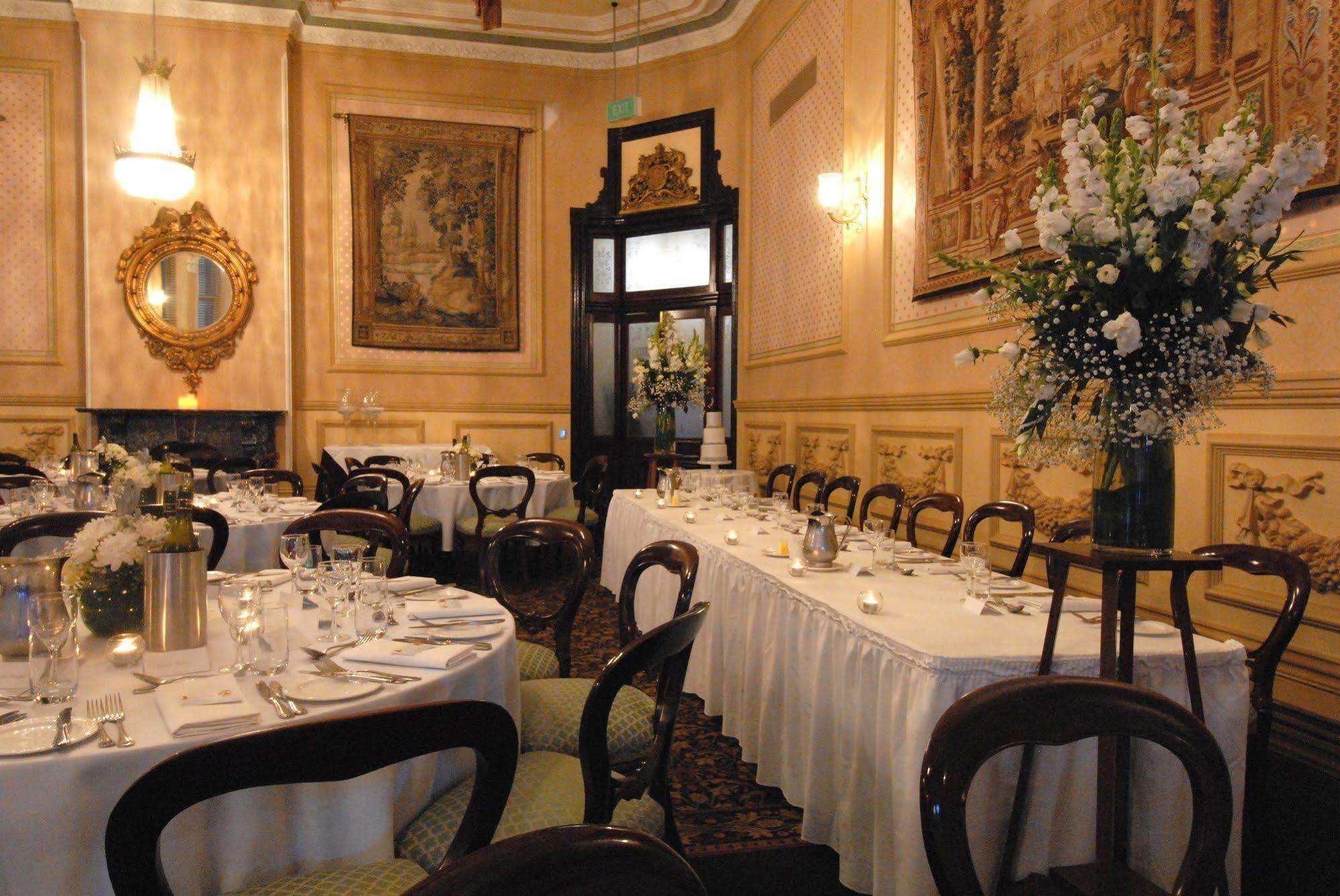 Craig'S Royal Hotel Балларат Екстер'єр фото The interior of the restaurant